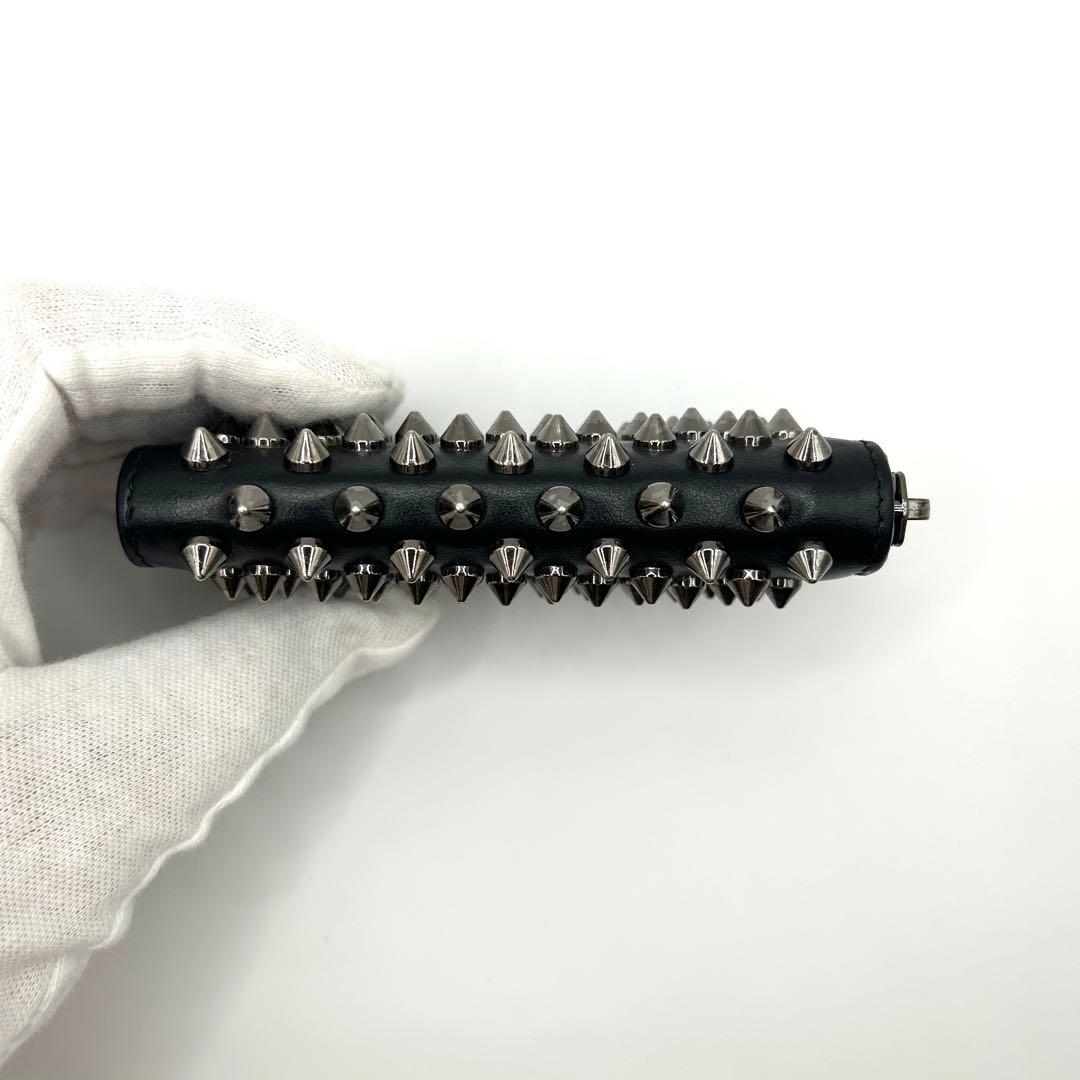 【美品】クリスチャンルブタン パネトーネ キーケース スパイク スタッズ レザー