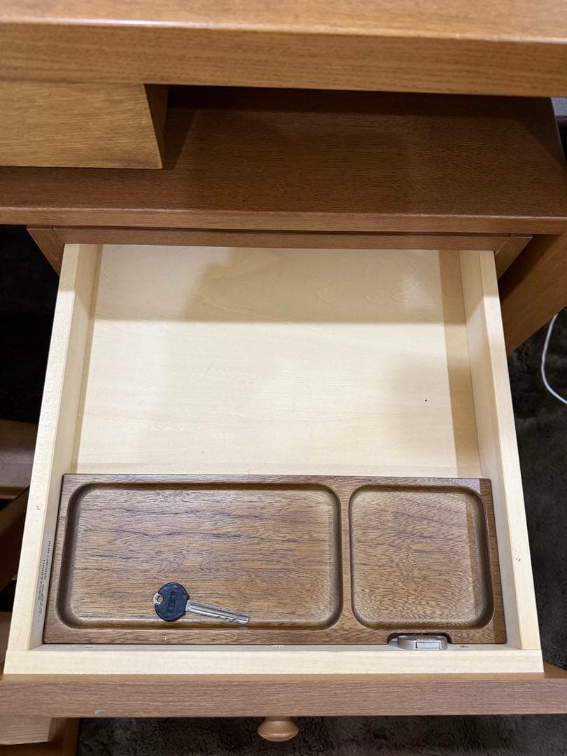 カリモク　ボナシェルタ 袖机