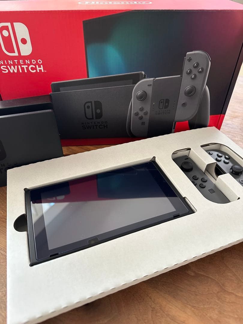 【美品】Nintendo Switch本体　グレー