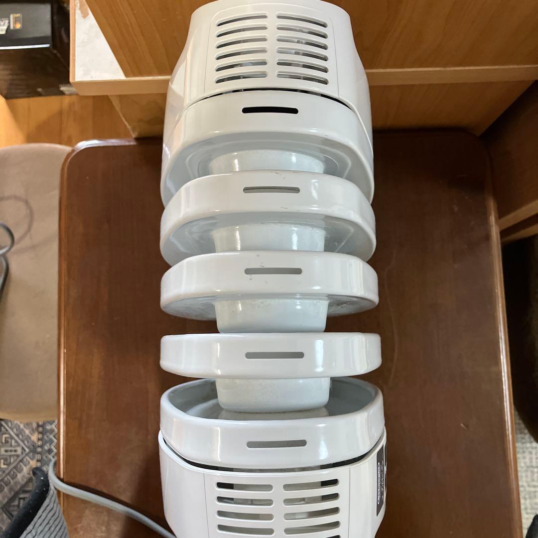 デロンギ オイルヒーター ピュアホワイト+ミディアムグレー NJM0505