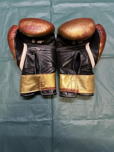 ウイニング ボクシンググローブ 8オンス ゴールド Winning