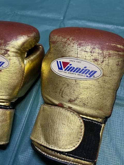 ウイニング ボクシンググローブ 8オンス ゴールド Winning