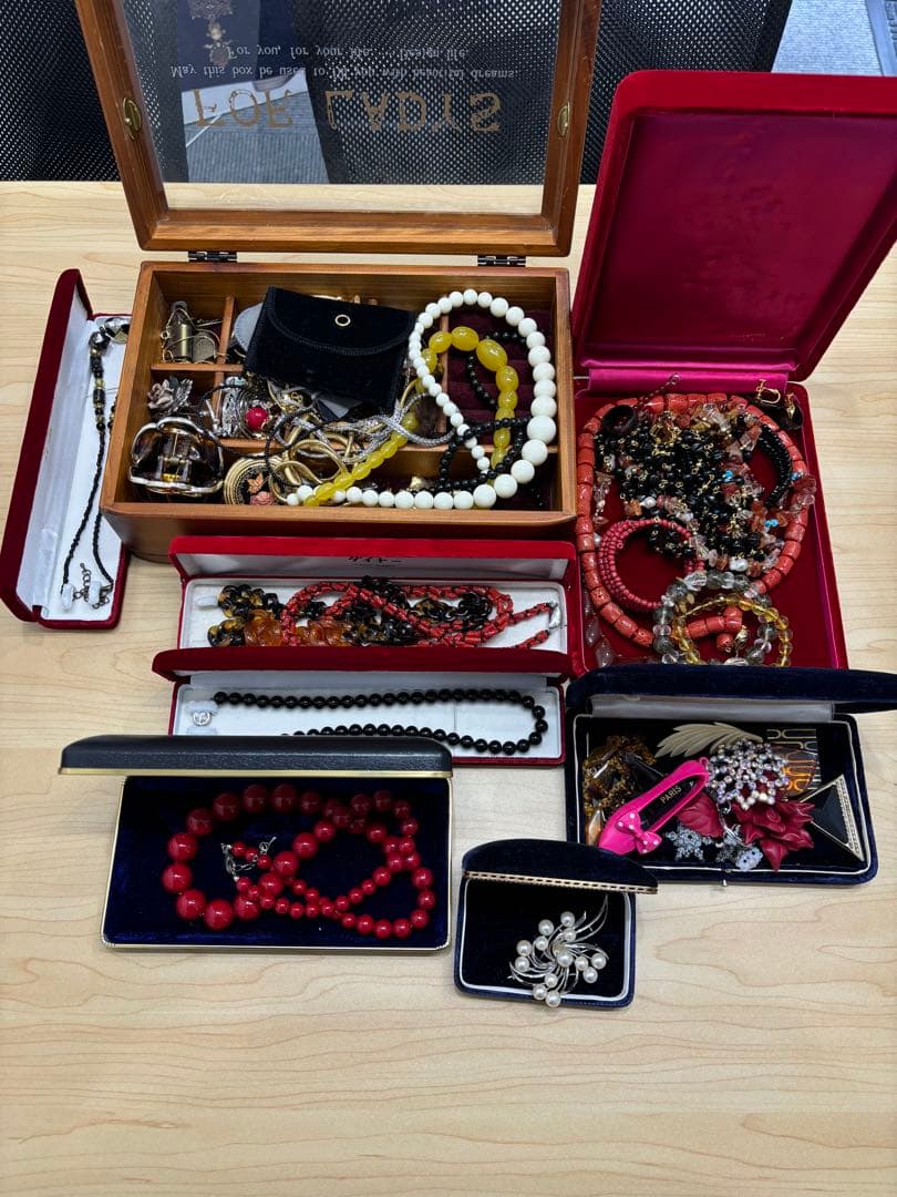 遺品整理　大量アクセサリーセット ネックレス・ブレスレット多数