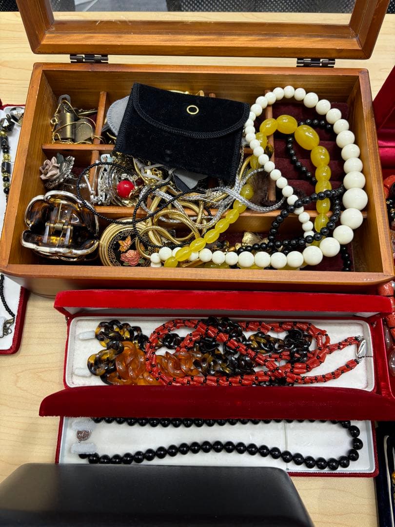 遺品整理　大量アクセサリーセット ネックレス・ブレスレット多数