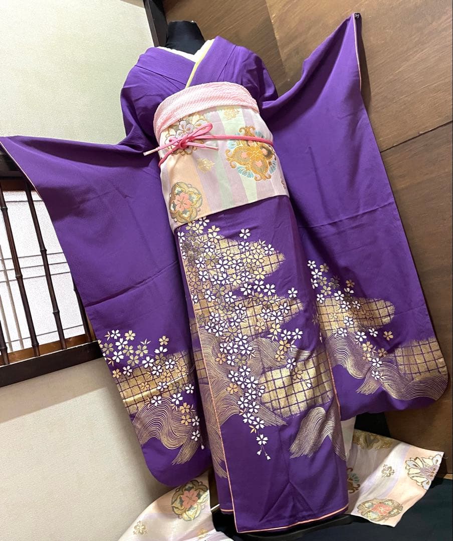 振袖 フルセット6点サイズM〜Ｌ流水舞桜文　金彩　正絹