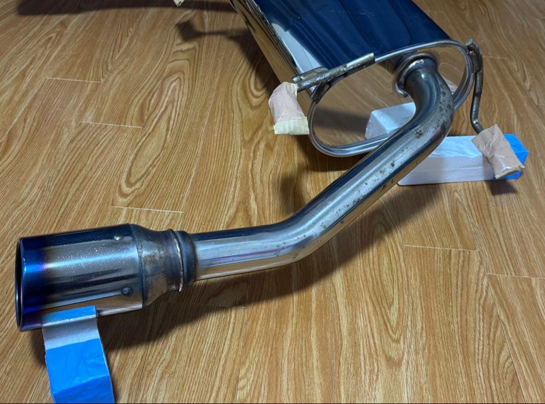 【送料込み価格】スイフトスポーツ　zc32s HKS マフラー