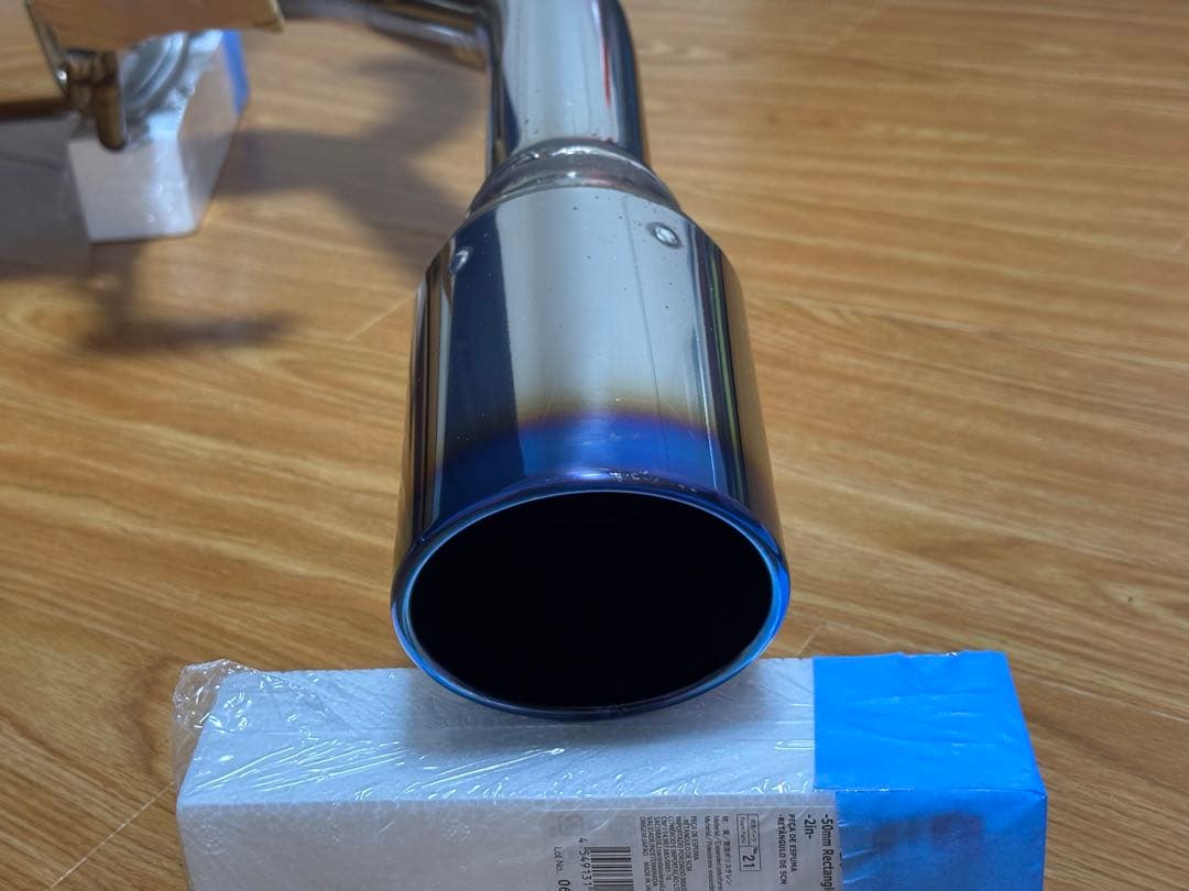 【送料込み価格】スイフトスポーツ　zc32s HKS マフラー