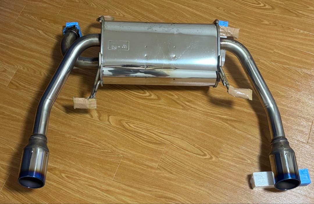 【送料込み価格】スイフトスポーツ　zc32s HKS マフラー