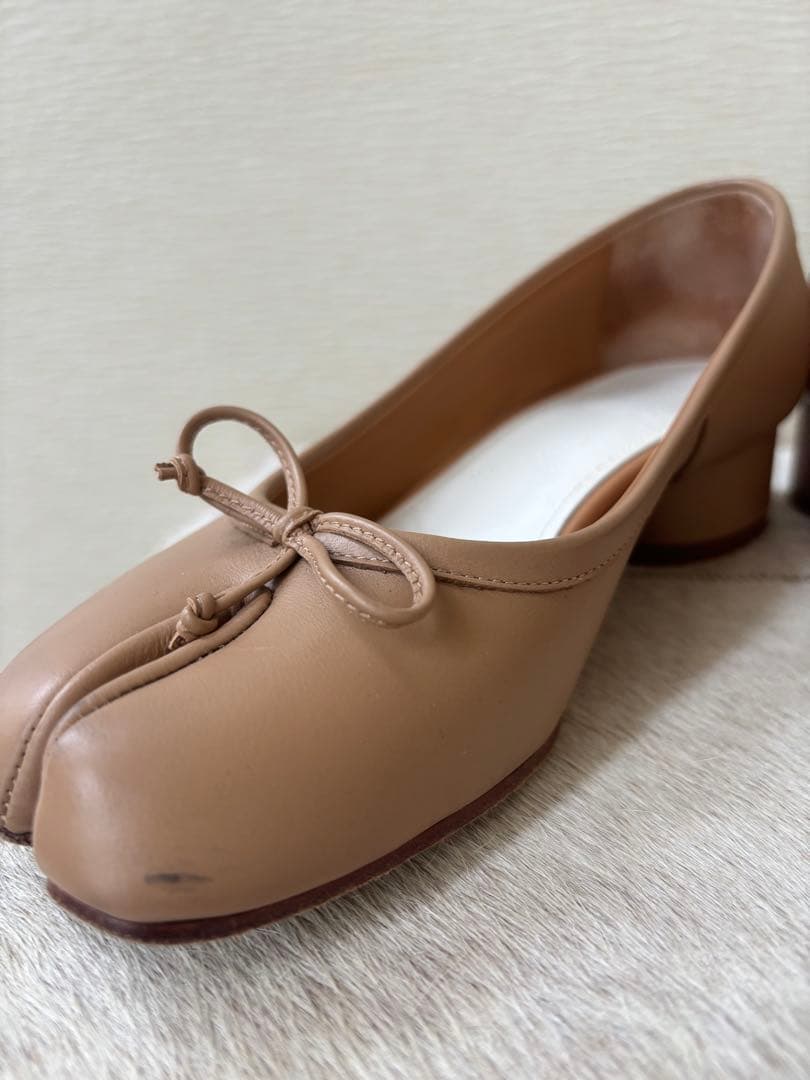 メゾンマルジェラ 足袋パンプス