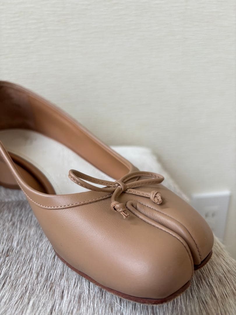 メゾンマルジェラ 足袋パンプス