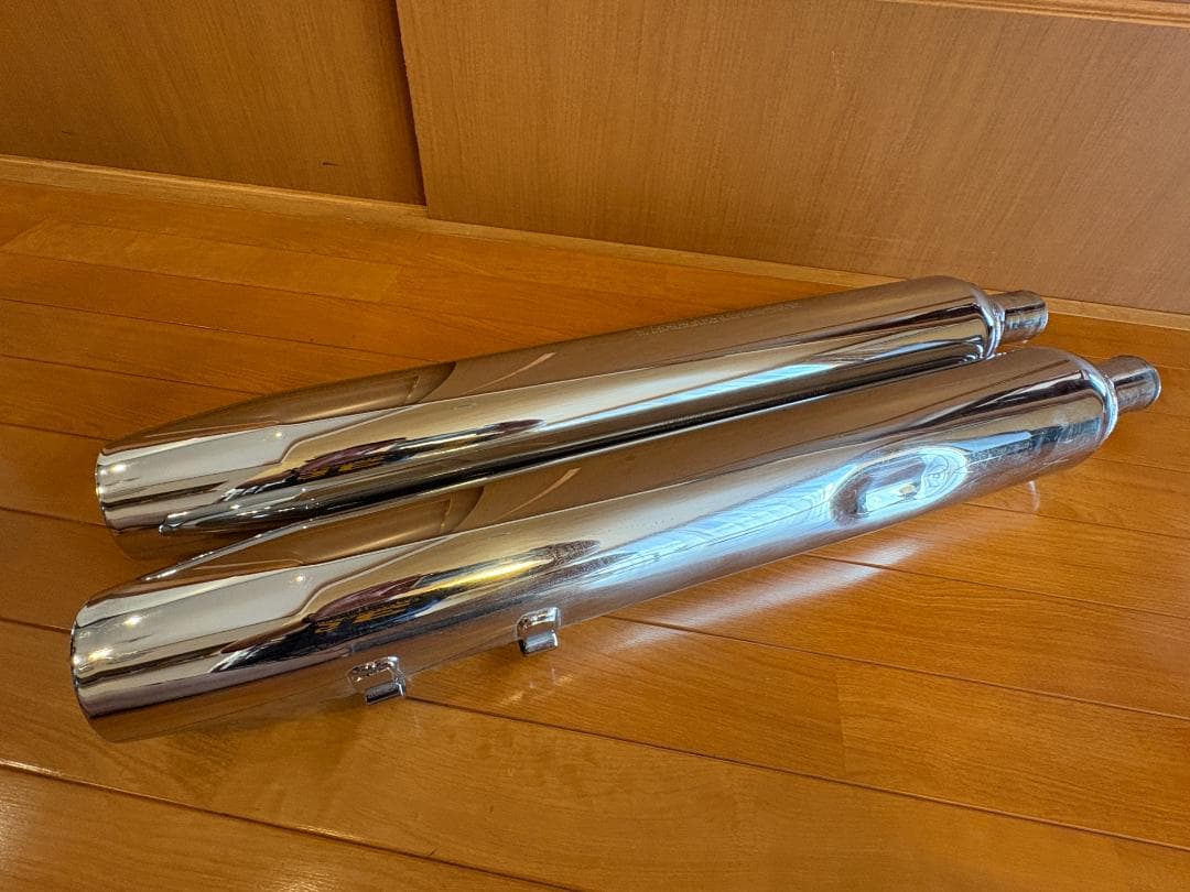 ハーレー純正　ツーリングファミリー北米マフラー95年〜016年　ガリ傷なし！