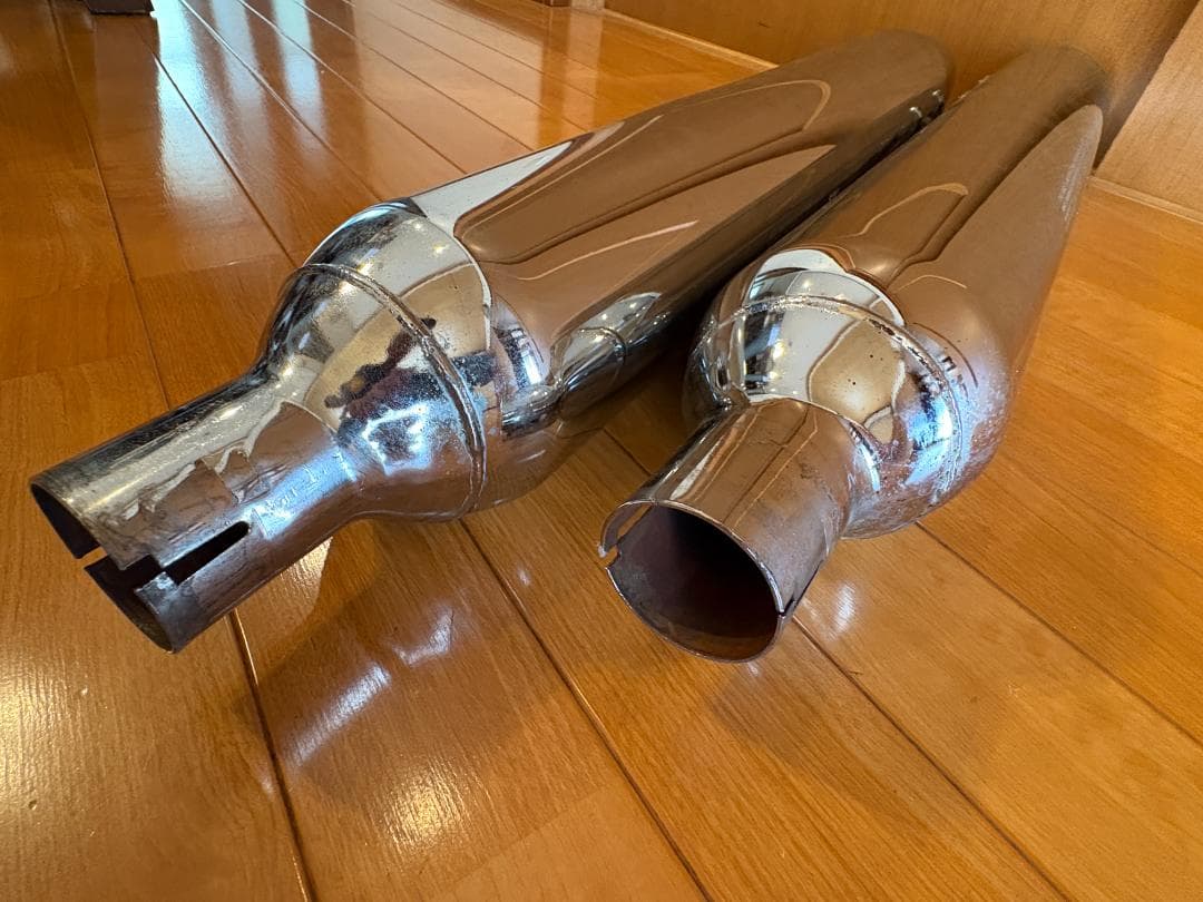 ハーレー純正　ツーリングファミリー北米マフラー95年〜016年　ガリ傷なし！