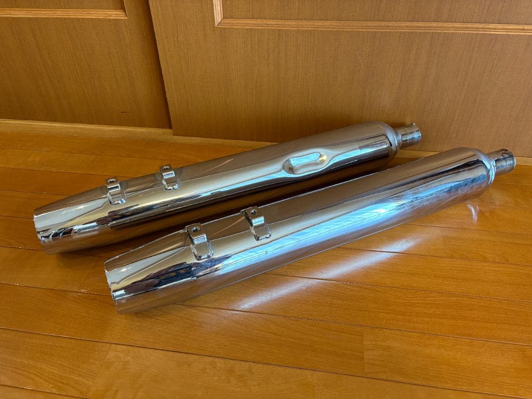 ハーレー純正　ツーリングファミリー北米マフラー95年〜016年　ガリ傷なし！