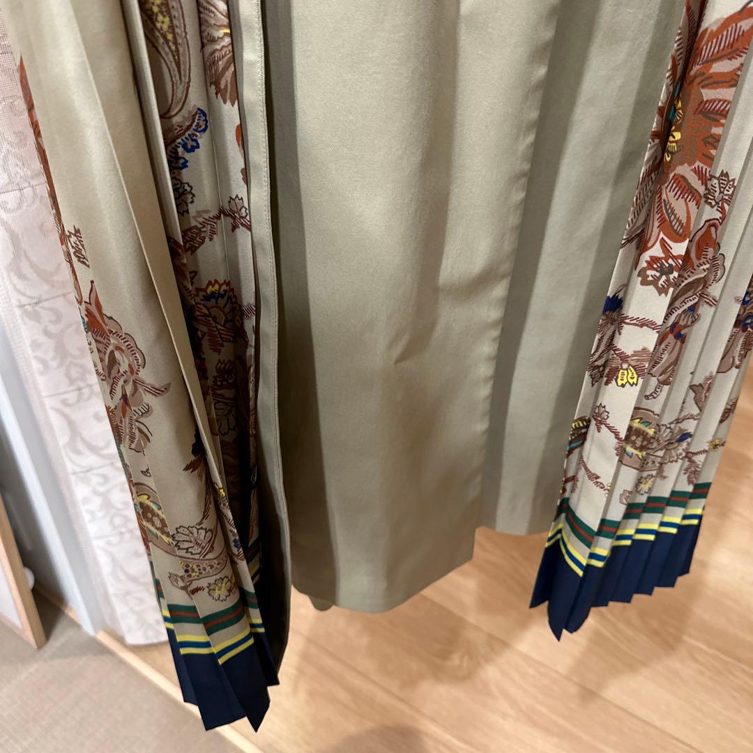 AULA サイド異素材プリーツ　トレンチコート