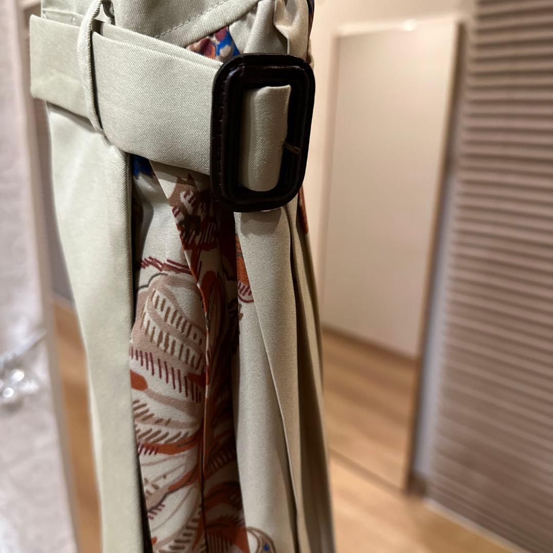 AULA サイド異素材プリーツ　トレンチコート