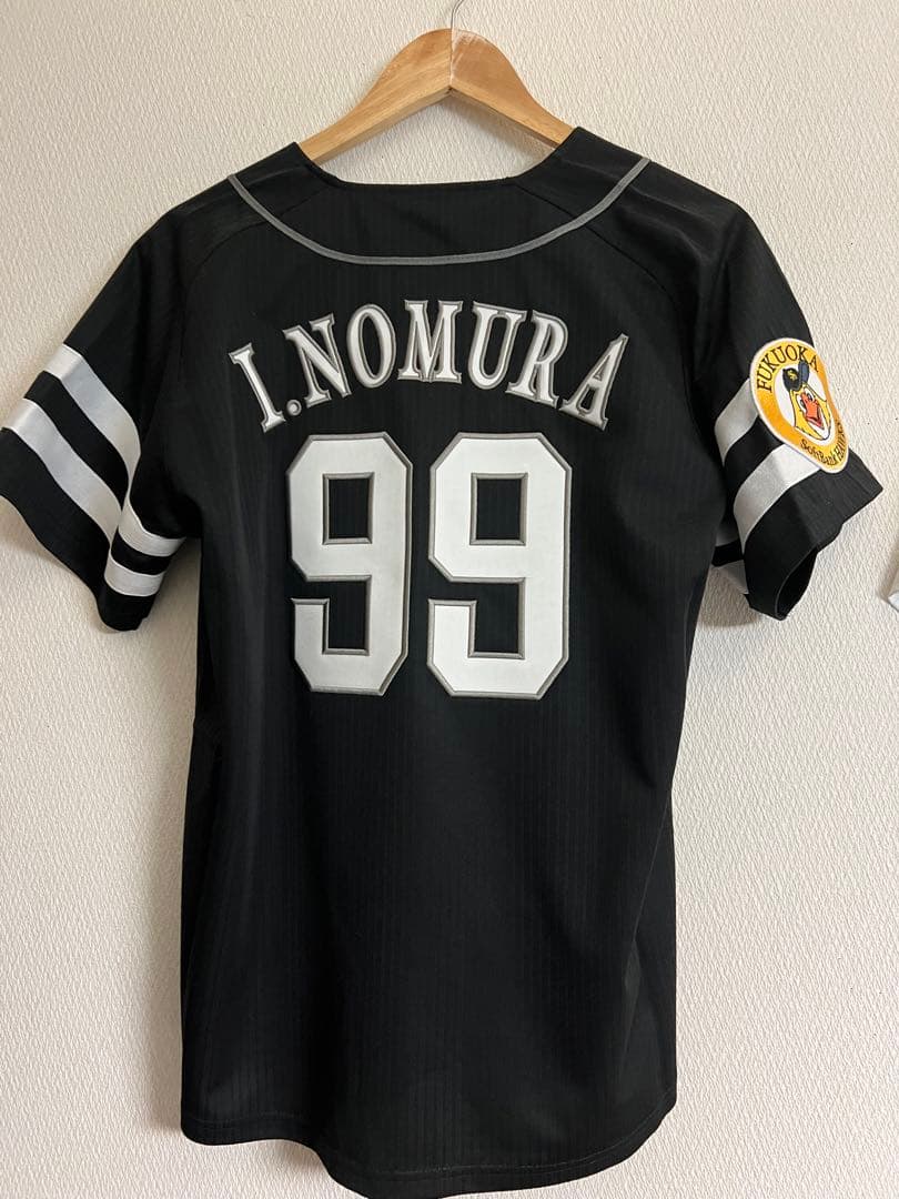 【新品・未使用】福岡ソフトバンクホークス　野村勇レプリカユニフォーム(ビジター)