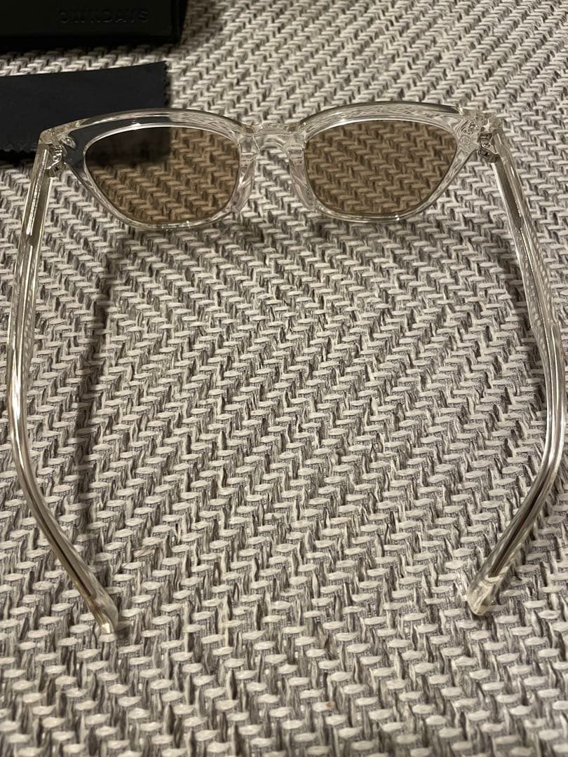 オウンデイズ　木村拓哉着用モデル　クリア調光　入手困難　ケース、クロス付