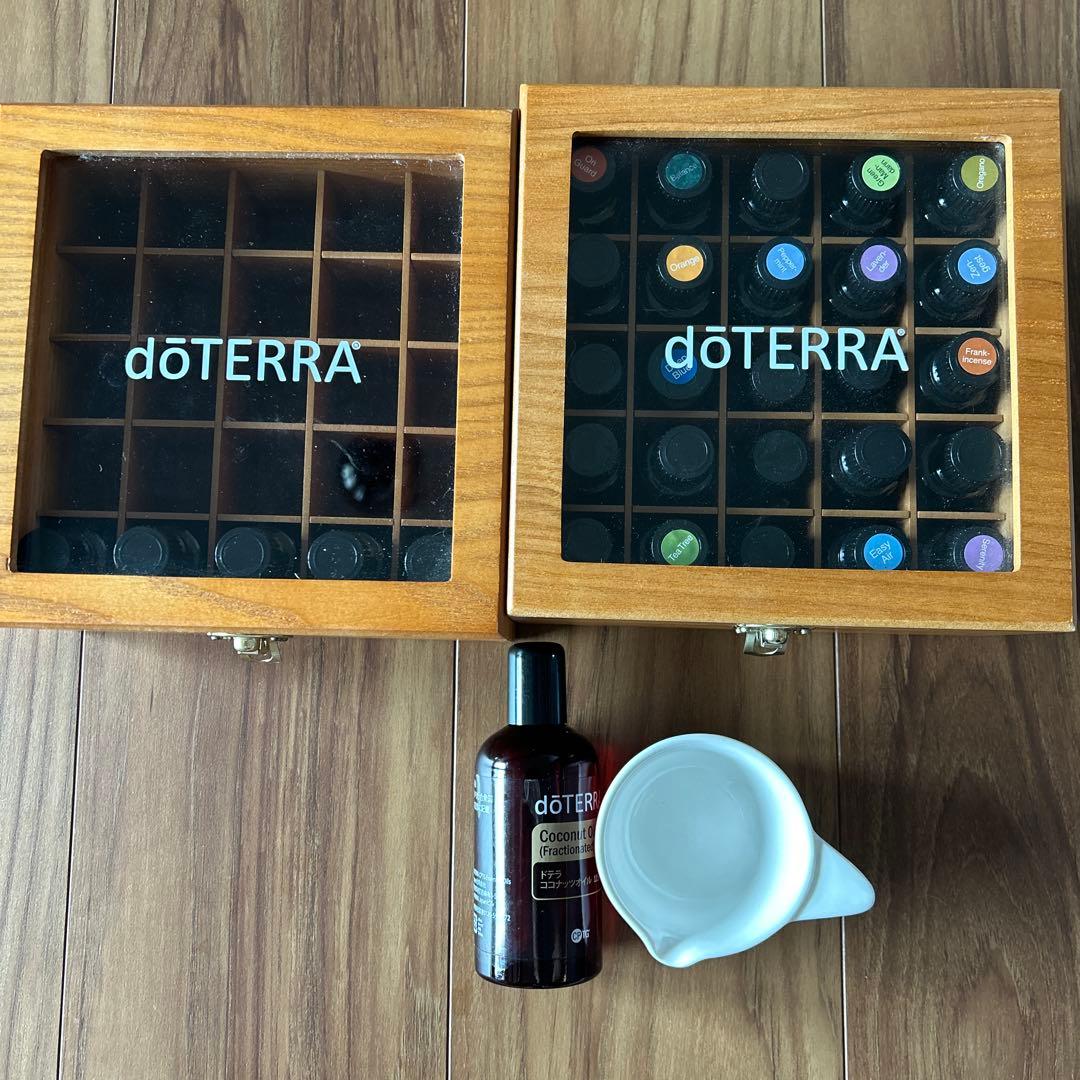 ドテラ　エッセンシャルオイル木箱付き2ケース