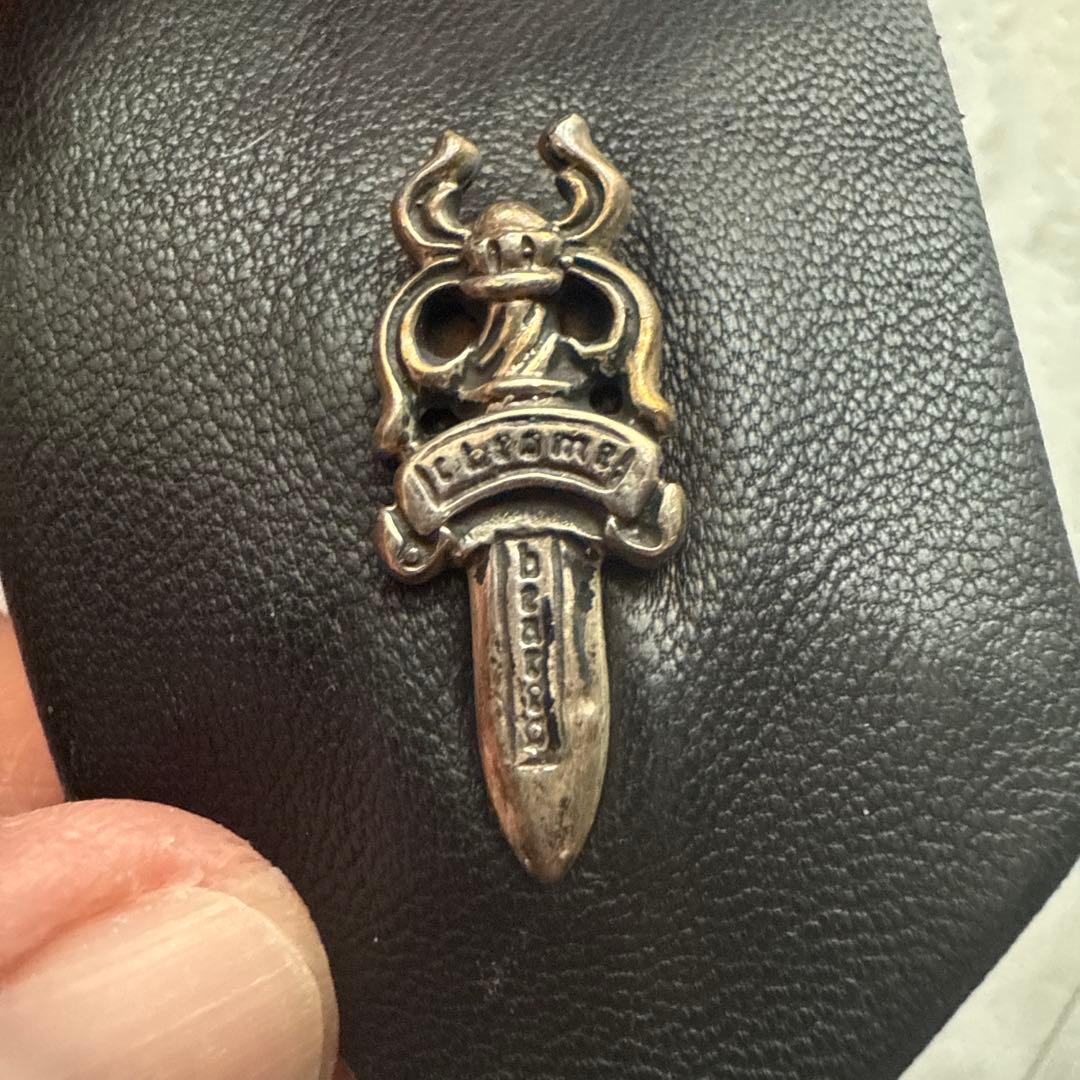 クロムハーツエンブレム付き ブラック 革ネクタイ