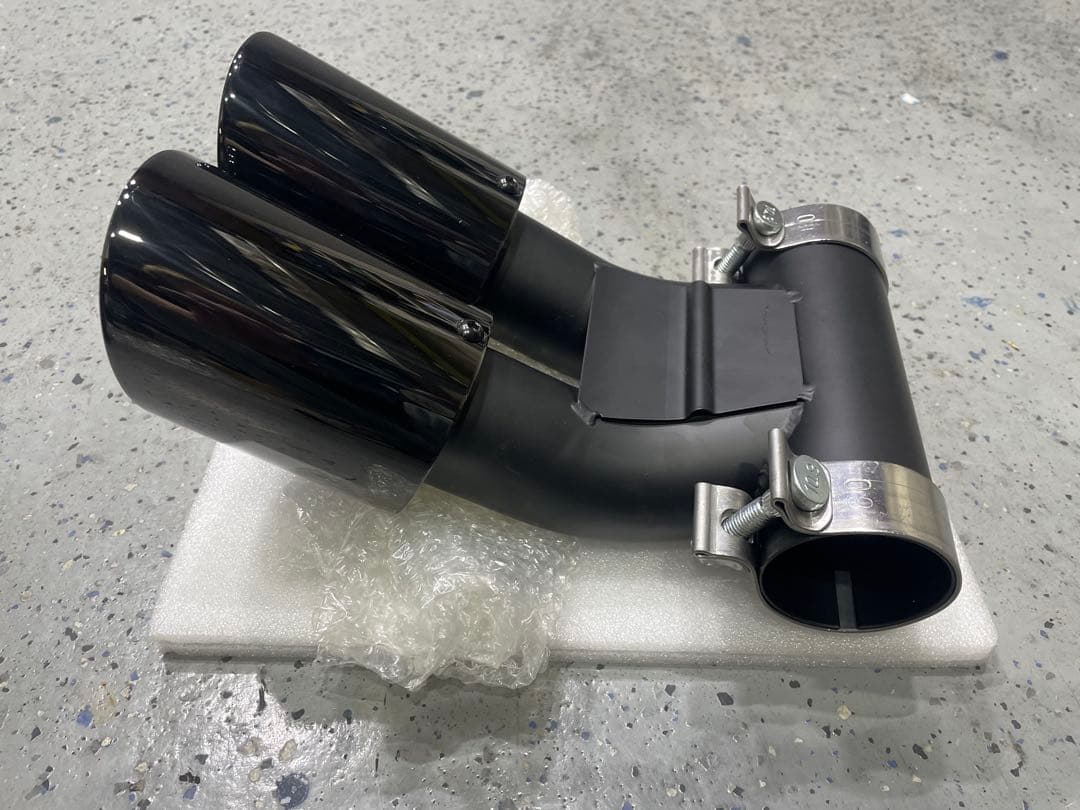 ポルシェ　ケイマン用　新品 ブラック ステンレス製 デュアルマフラーエンド