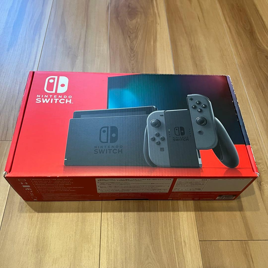 【年末価格】Nintendo Switch 本体 グレー / 収納ケース付