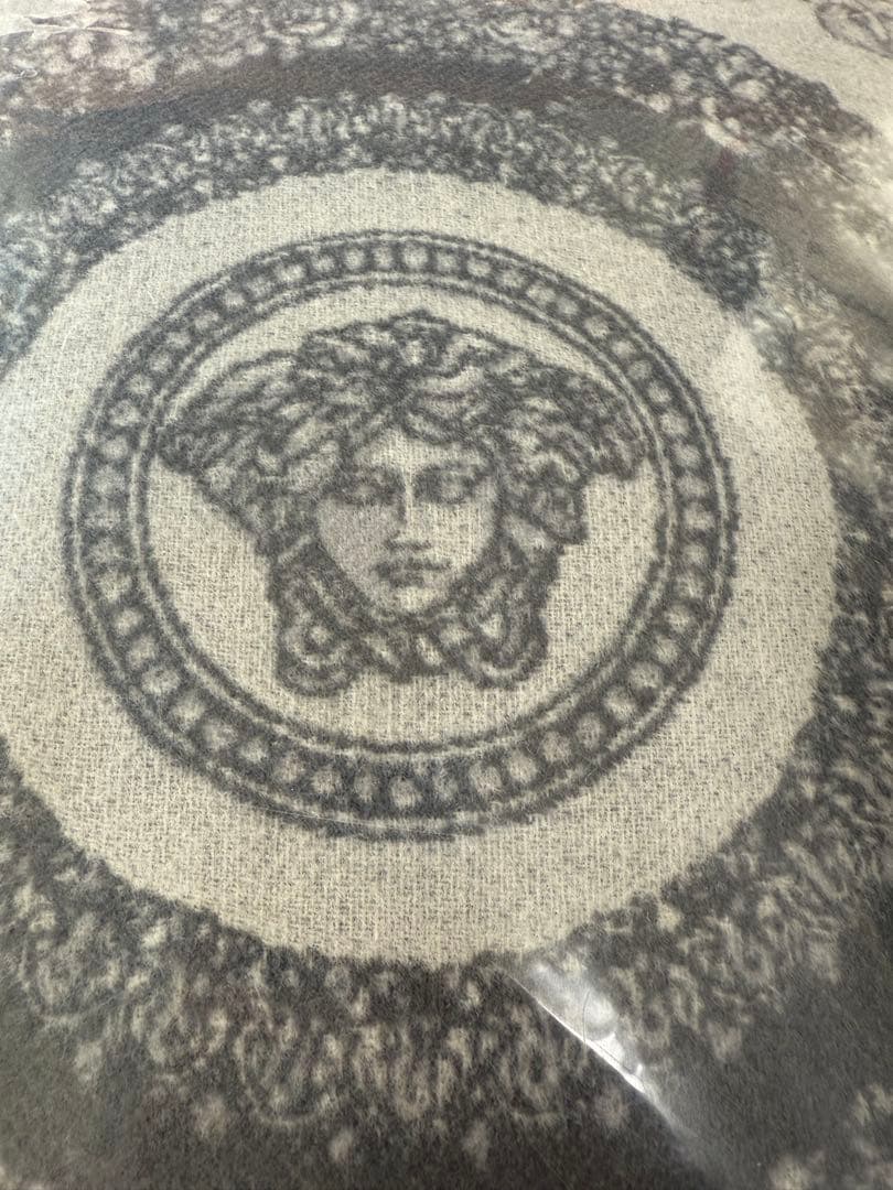 VERSACE クッション グレー