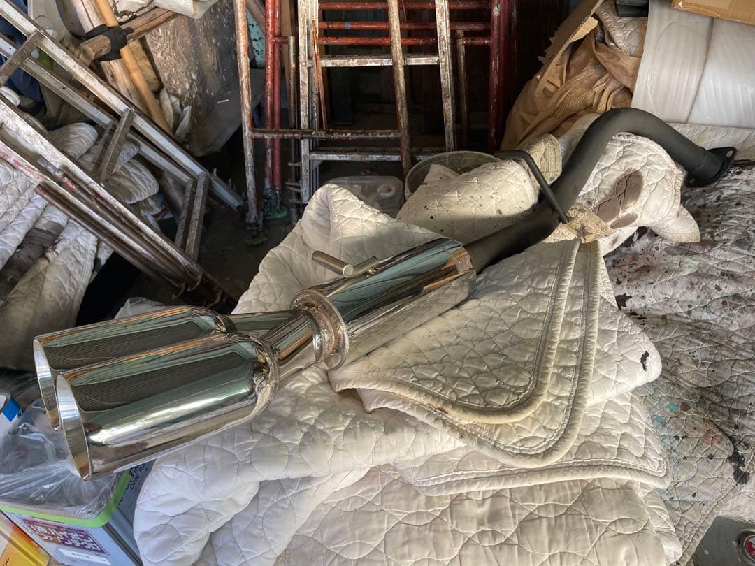 30プリウスリヤーマフラー