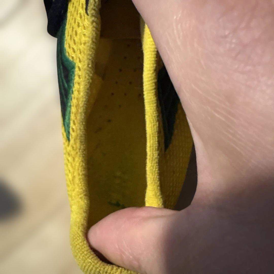 Puma イエロー グリーン スパイクシューズ　サイズ27.5センチ