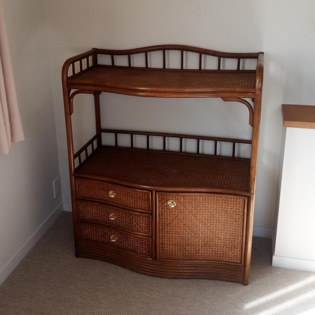 KOSUGA　コスガ　ラタンキャビネット