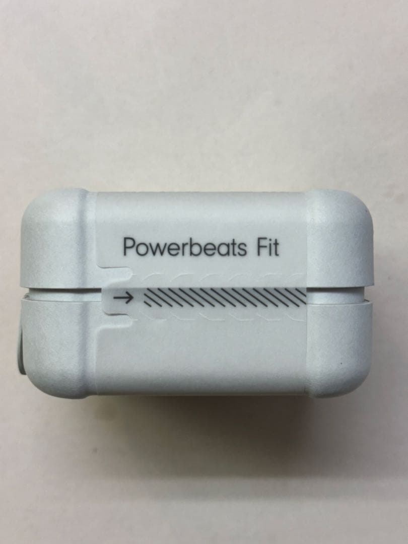 【新品未開封】Powerbeats FitブラックME2J4PA/A XWT4L