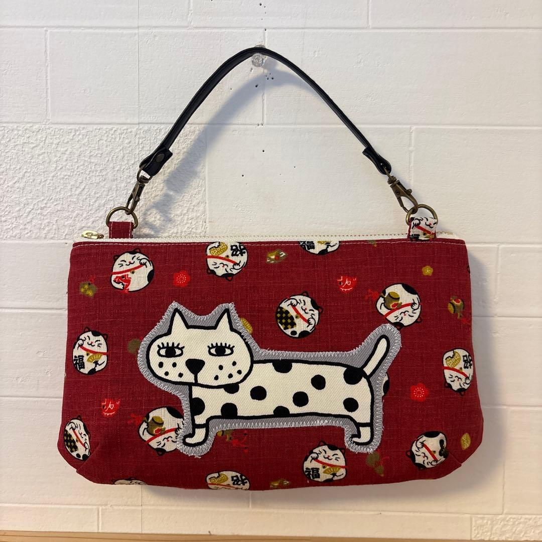 感謝価格　SALE 猫柄　16cmファスナーポーチ　人気　ハンドメイド