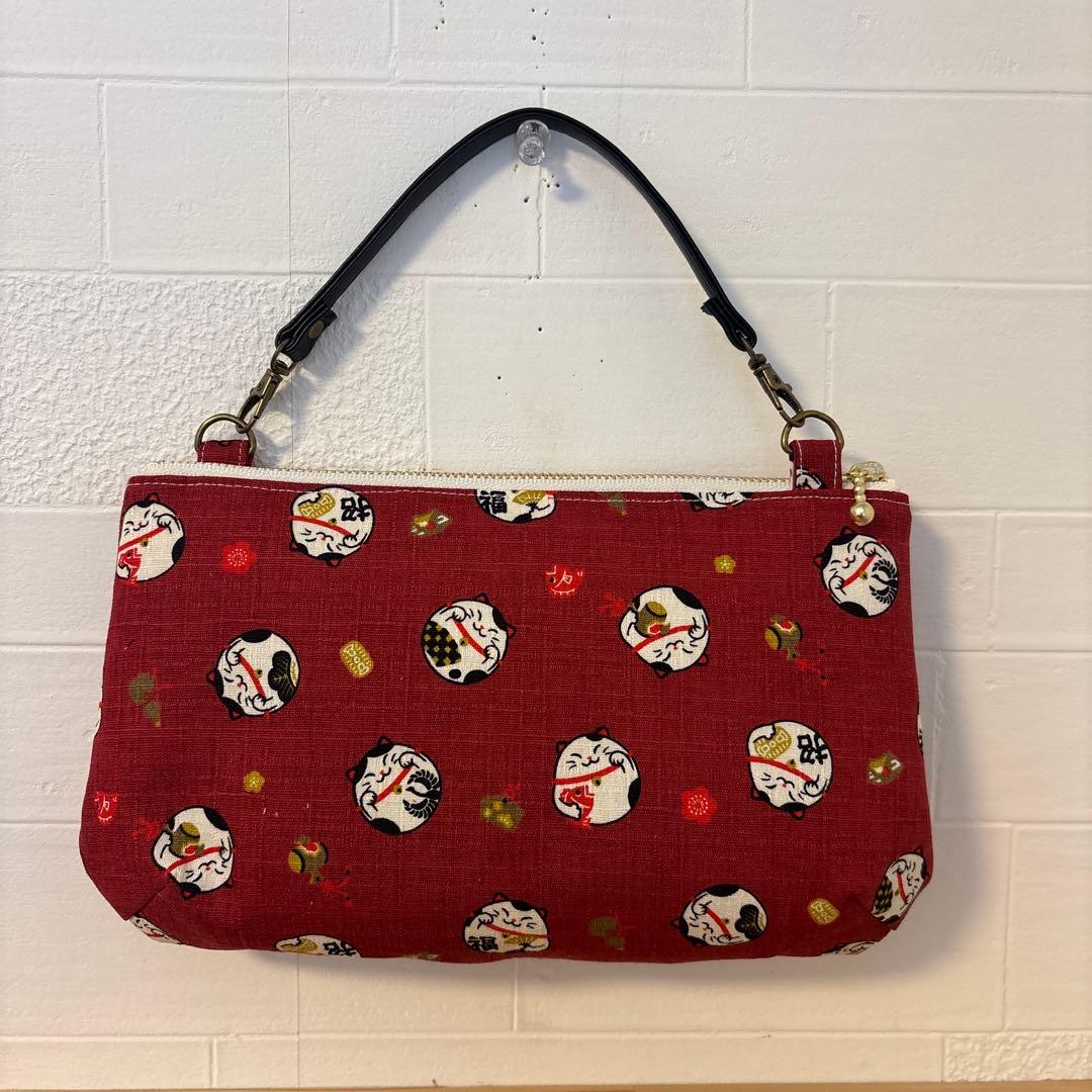 感謝価格　SALE 猫柄　16cmファスナーポーチ　人気　ハンドメイド