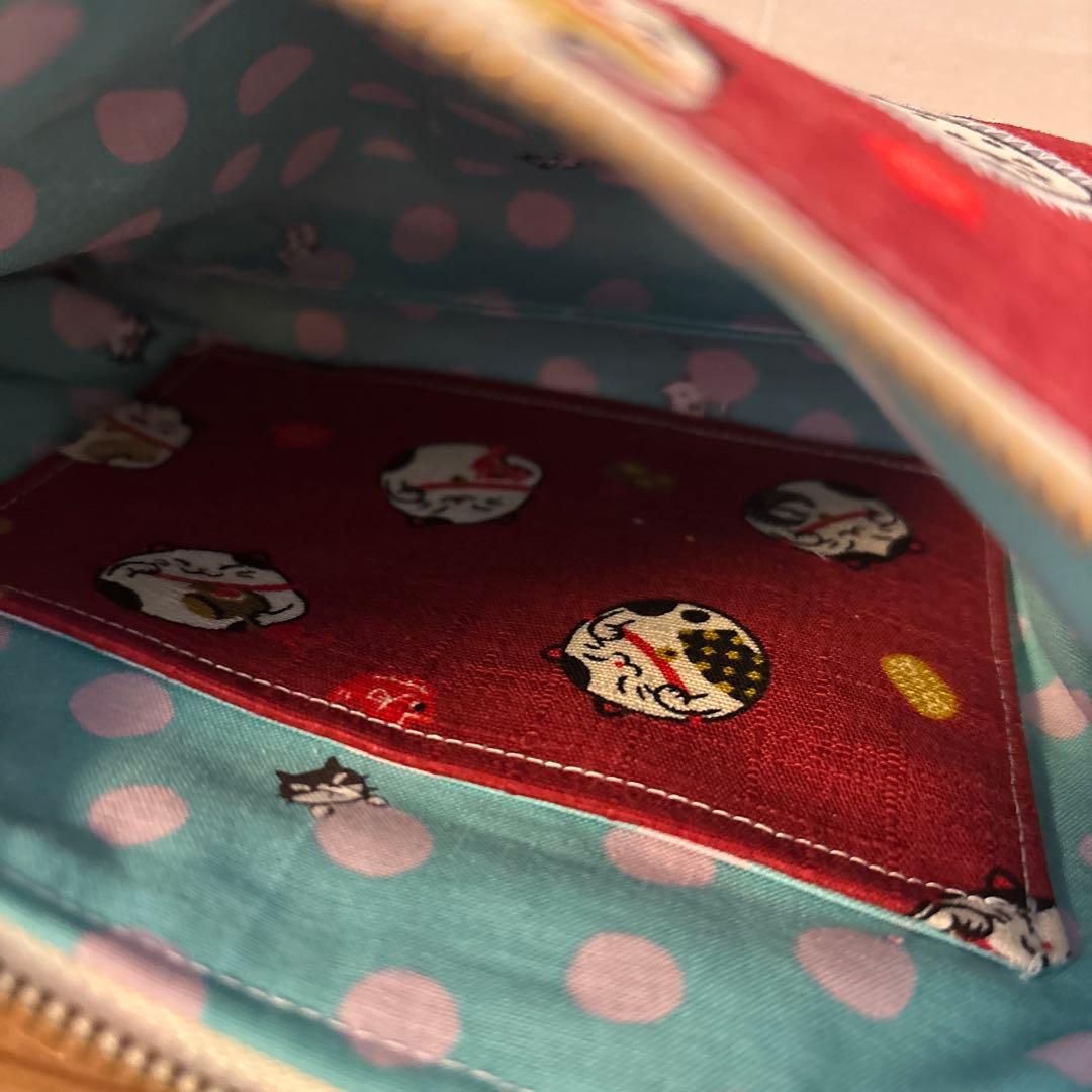 感謝価格　SALE 猫柄　16cmファスナーポーチ　人気　ハンドメイド