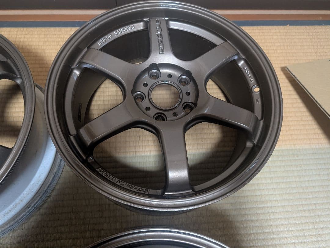 さらさらです。① GC-06H 17インチ PCD114.3 2本