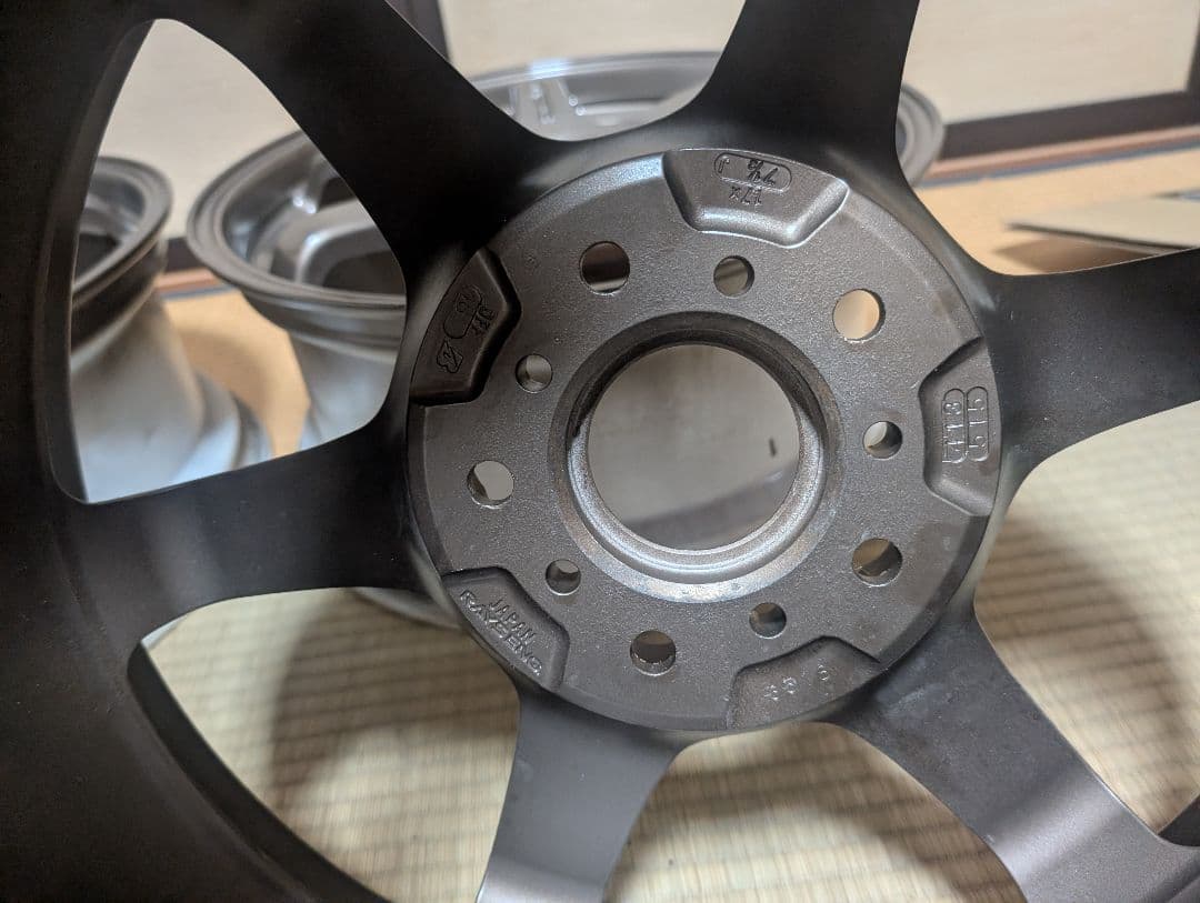 さらさらです。① GC-06H 17インチ PCD114.3 2本