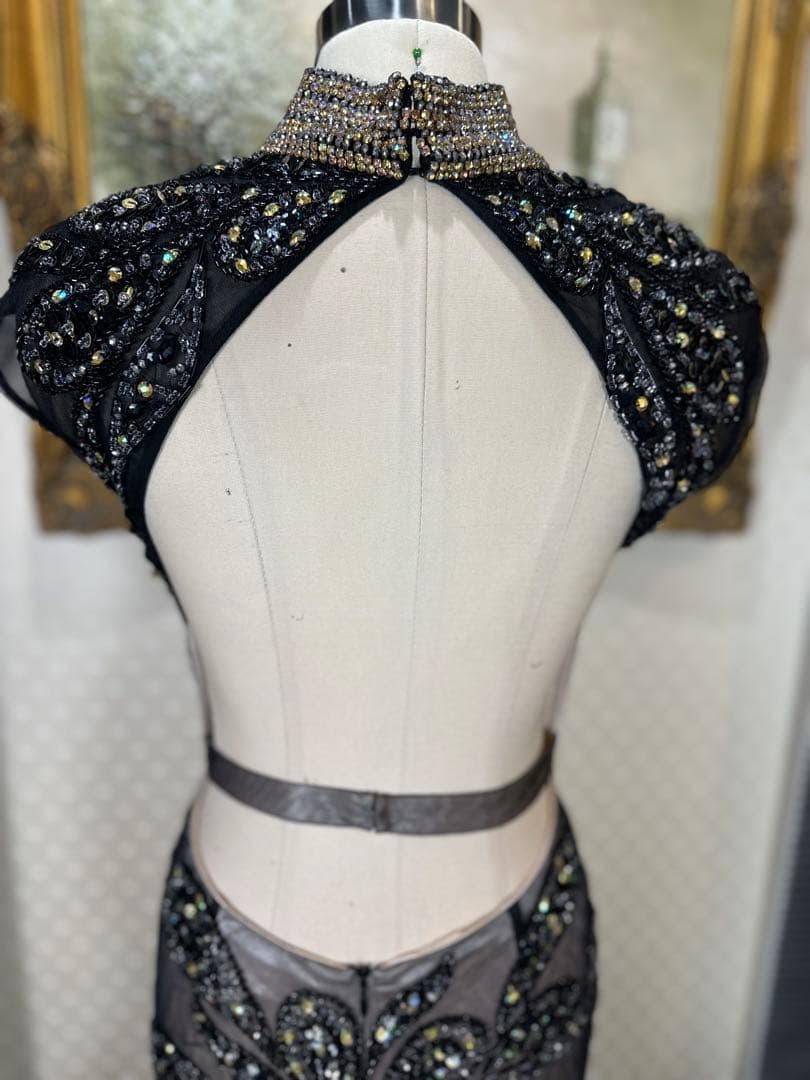 JAVANI☆エレガントなブラックビーズ刺繍ドレス