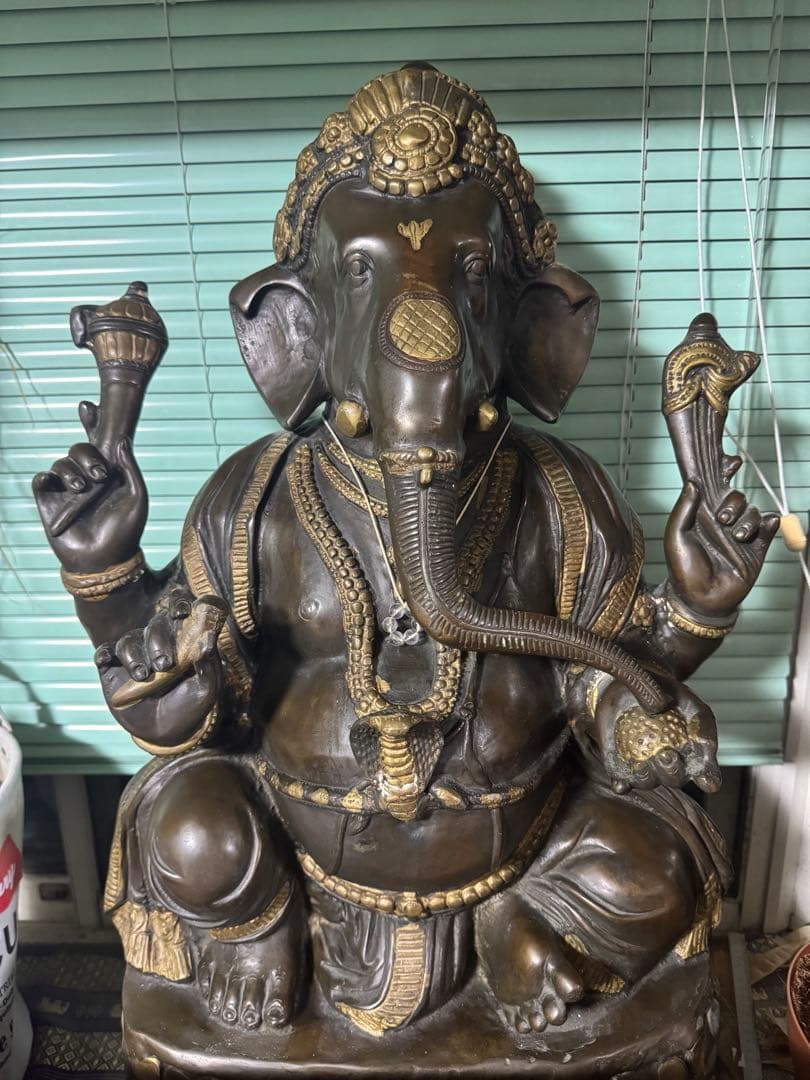 ガネーシャ　銅像　象　神