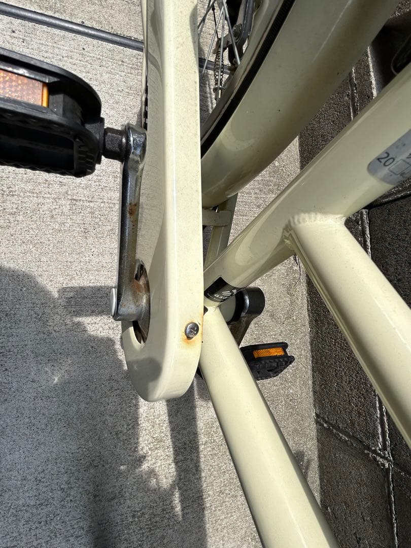 値下げ　引取り限定　アサヒサイクル　女の子　クリーム色 20インチ 前カゴ付き