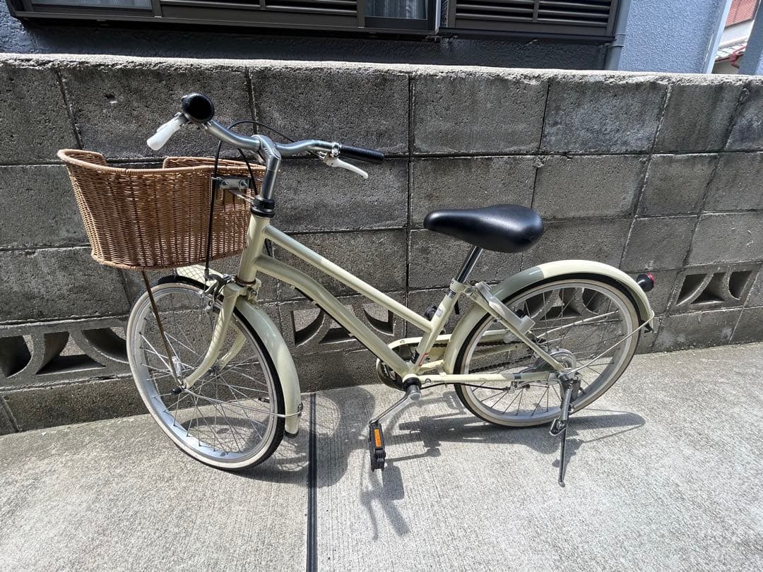 値下げ　引取り限定　アサヒサイクル　女の子　クリーム色 20インチ 前カゴ付き
