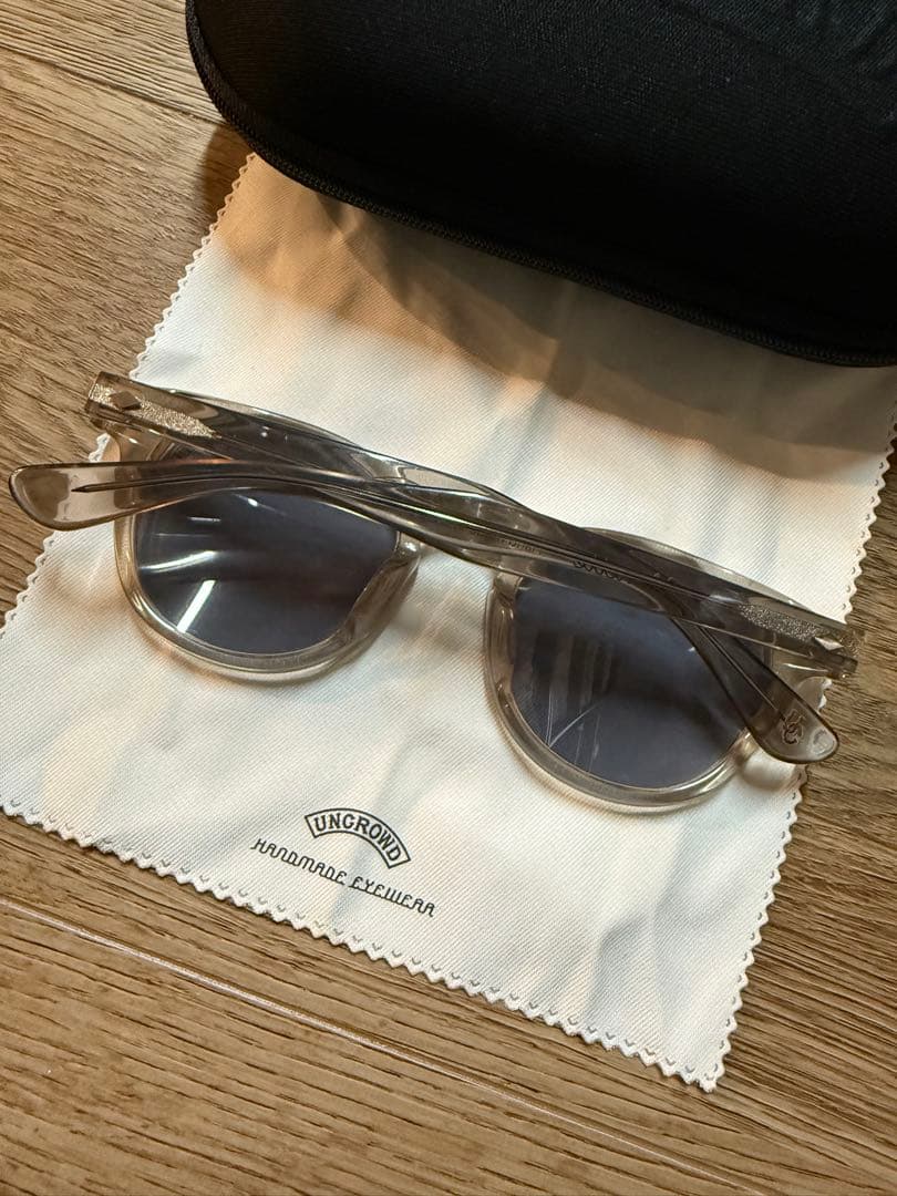 uncrowd サングラス