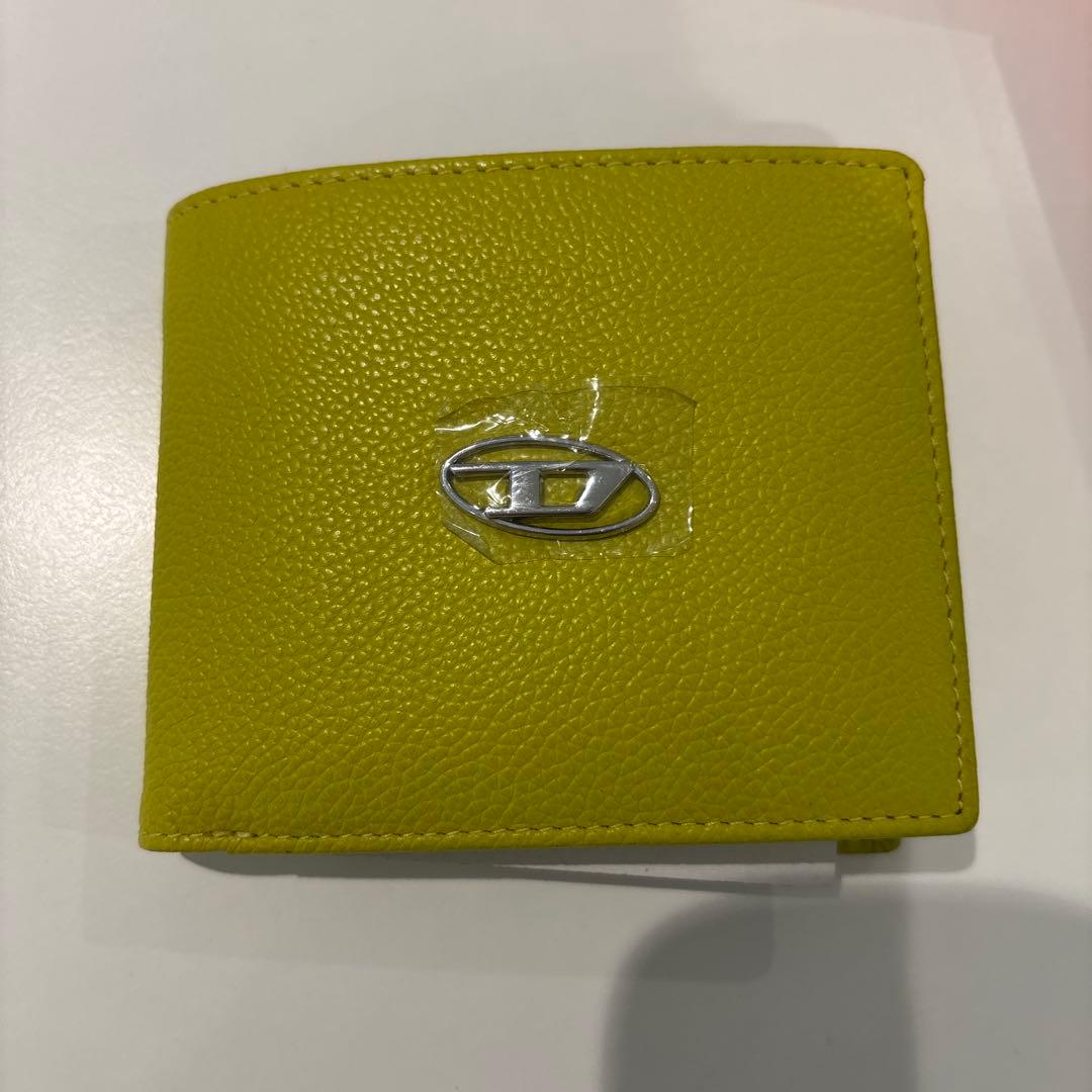 DIESEL イエロー 二つ折り財布 箱付き