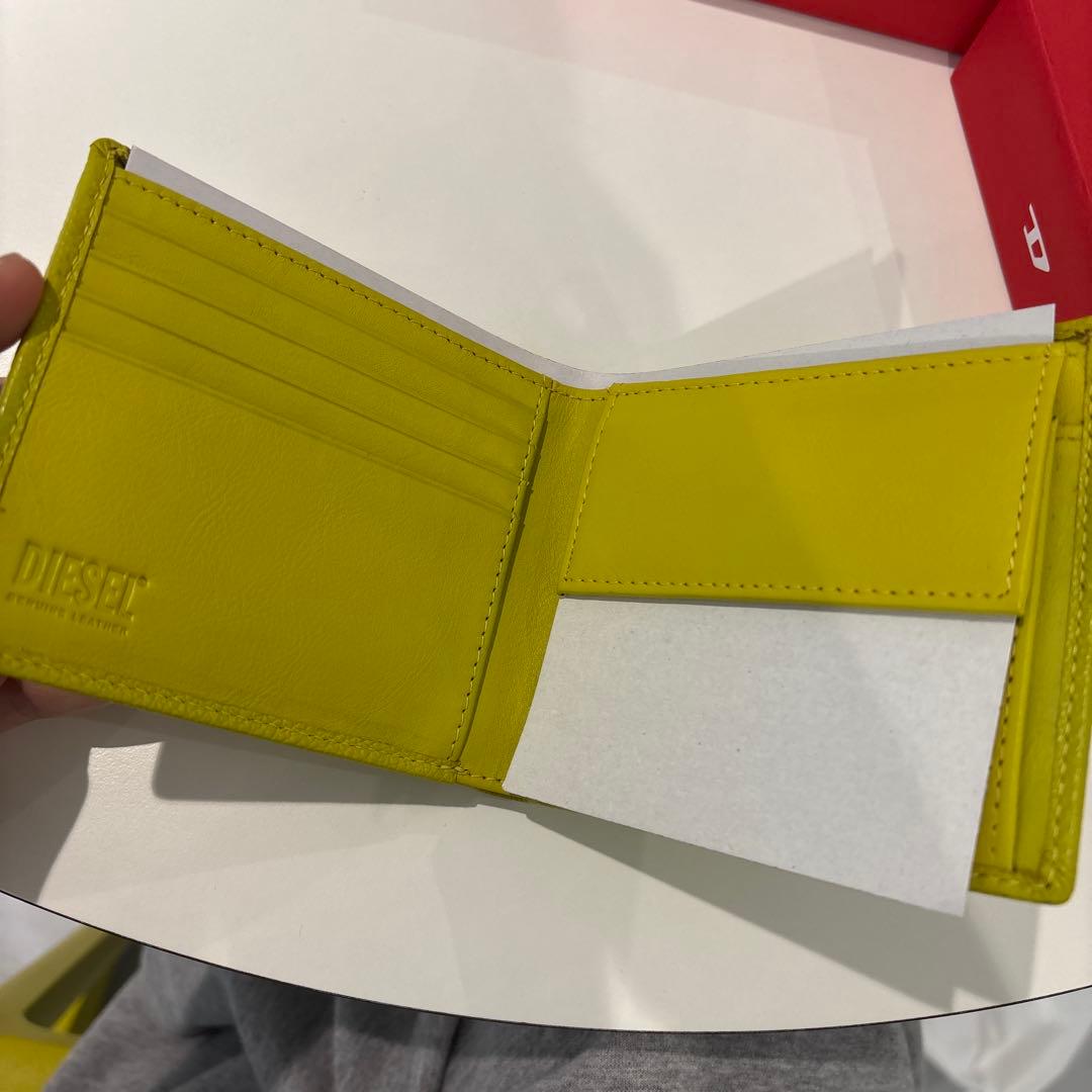 DIESEL イエロー 二つ折り財布 箱付き