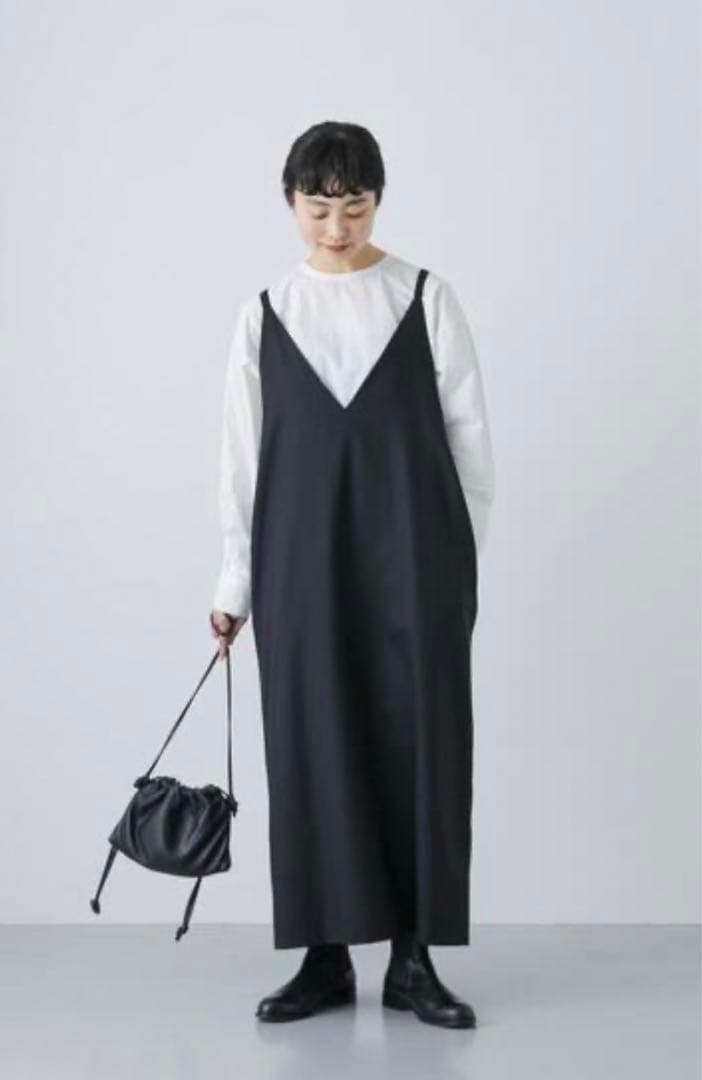かぐれ　『2WAY仕様』ウールトロVネックワンピース　ブラック