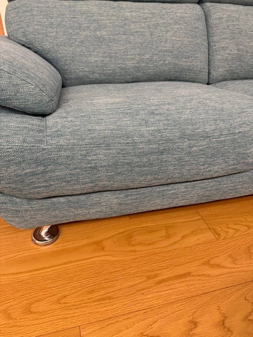 ニトリ　3人掛けソファ、スツールのセット(ターコイズブルー)