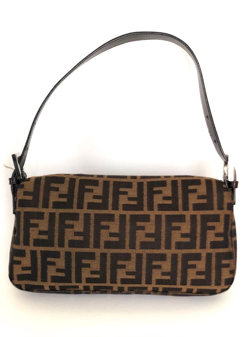 フェンディ　FENDI マンマバケット　ズッカ柄　使用感少なめ　美品