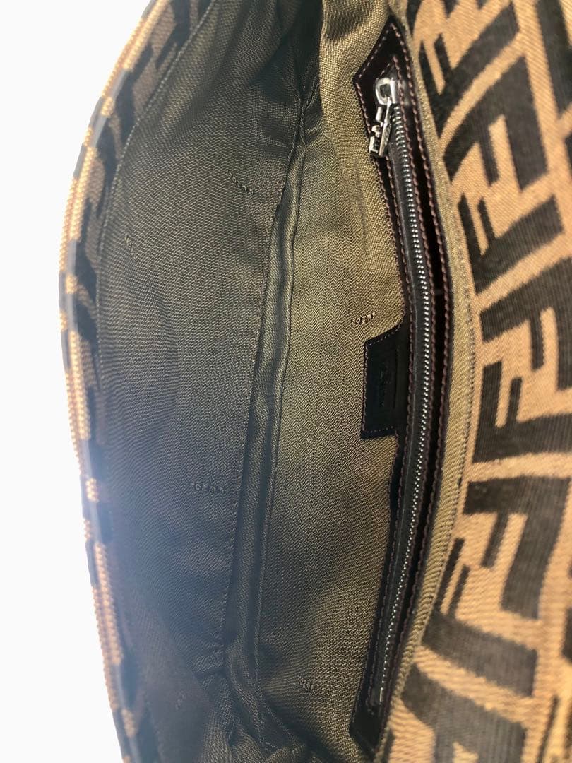 フェンディ　FENDI マンマバケット　ズッカ柄　使用感少なめ　美品