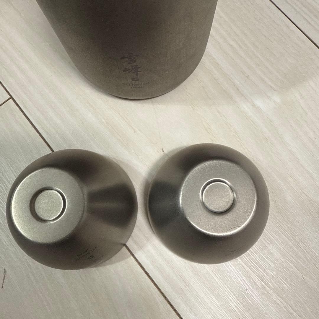 スノーピークの酒筒とお猪口2つのセット