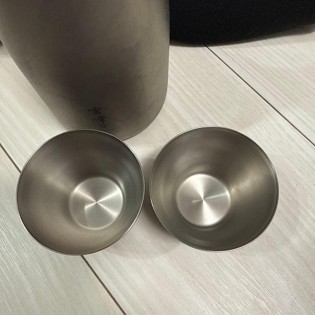 スノーピークの酒筒とお猪口2つのセット