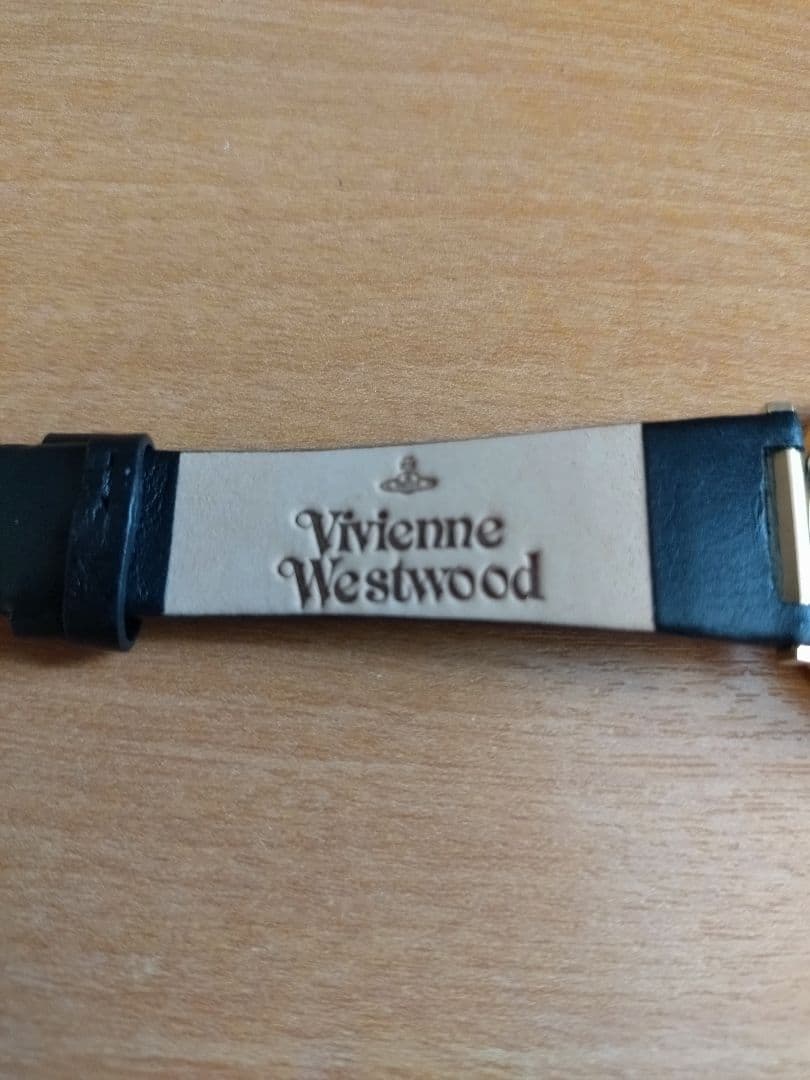 【未使用可動品】Vivienne Westwood 腕時計