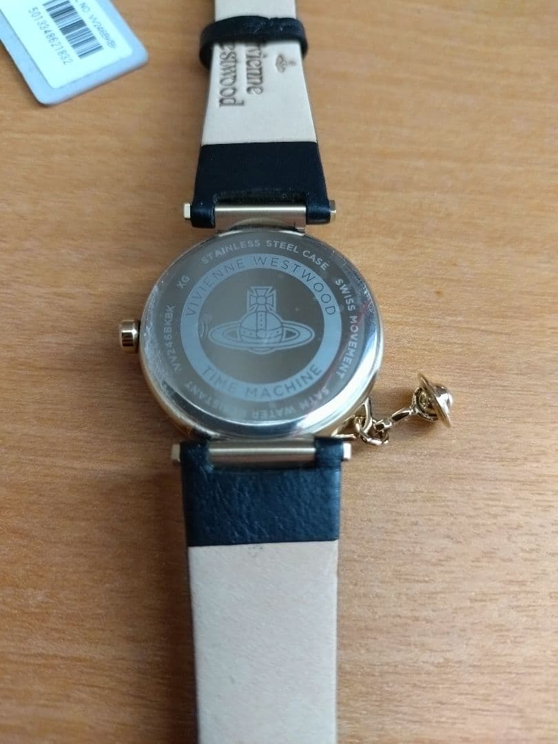 【未使用可動品】Vivienne Westwood 腕時計